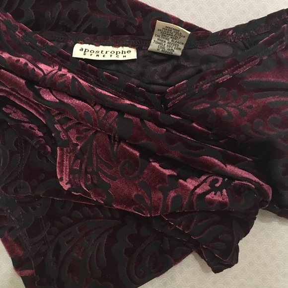 Size S burgundy and black velvety top - Picture 4 of 5